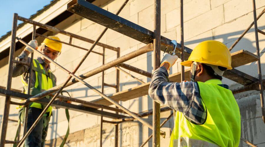 Professional gutter cleaning in Lone Pine, CA